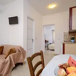 Gaitani Plaka Naxos Aparthotel