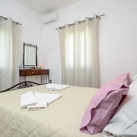 Aparthotel Gaitani Plaka Naxos 3*