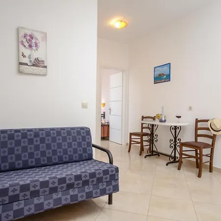 Gaitani Plaka Naxos Aparthotel