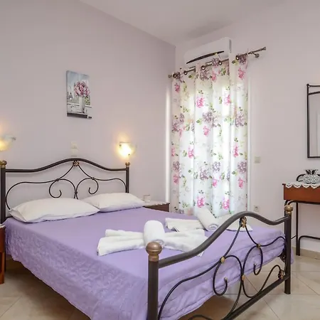 Gaitani Plaka Naxos
